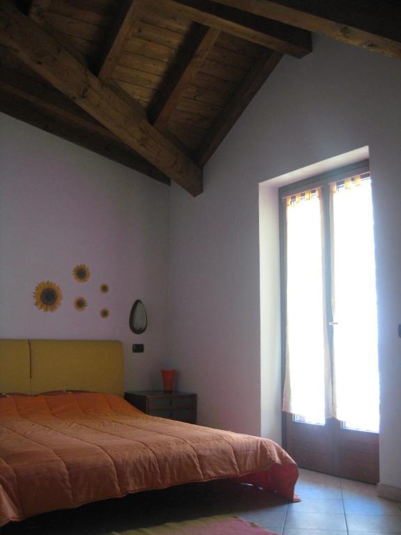Villetta Nembra Edolo Room photo